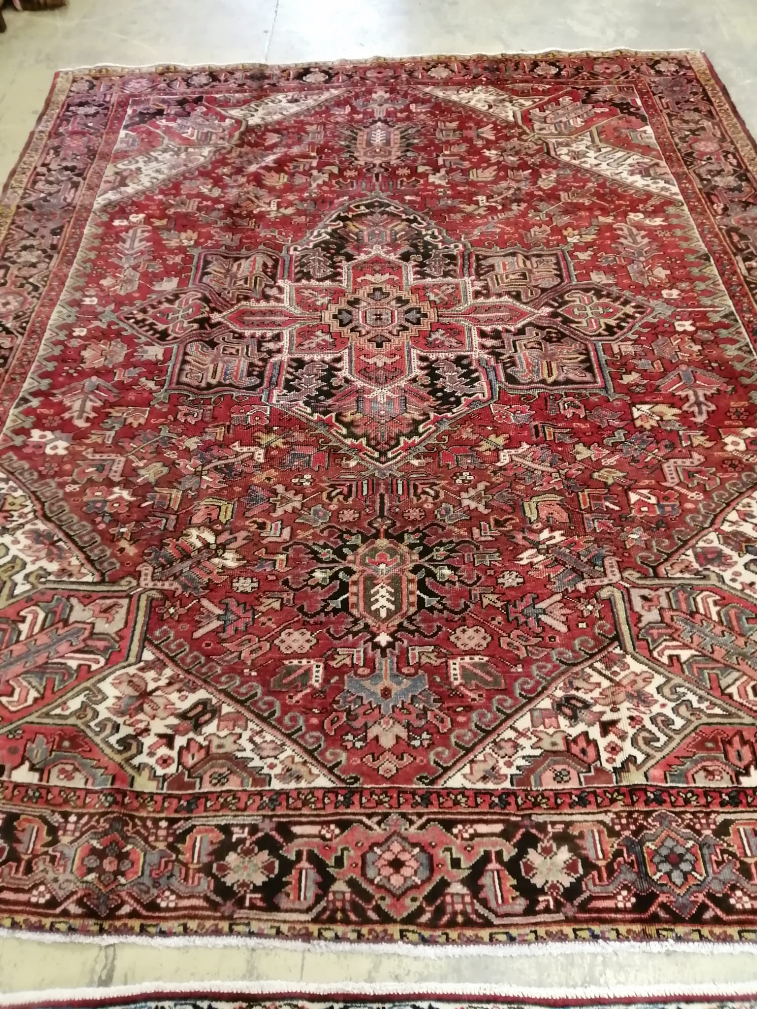 A Heriz carpet, 310 x 266cm
